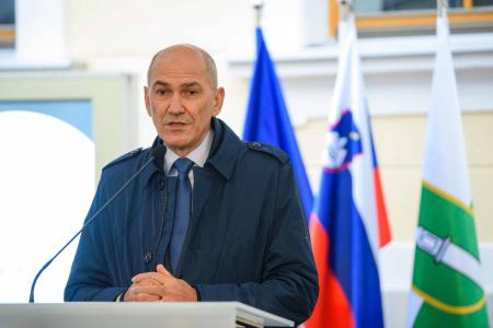 Odprtje Središča inovativnih tehnologij APILAB – HIŠA KRANJSKE ČEBELE 24